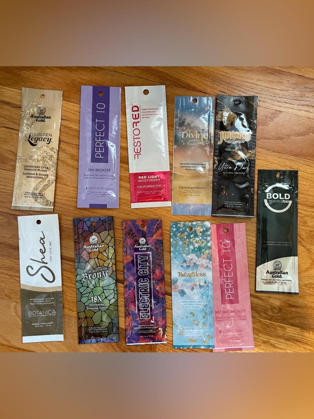 Tanning lotion sample packets